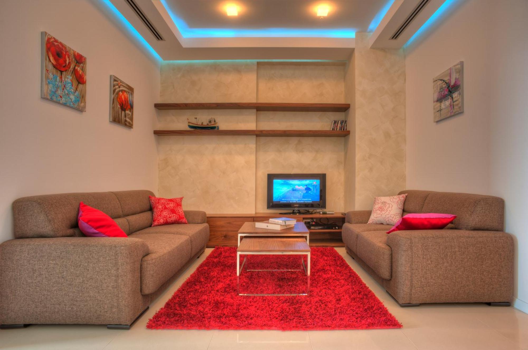 Luxury Fontana Apartment *