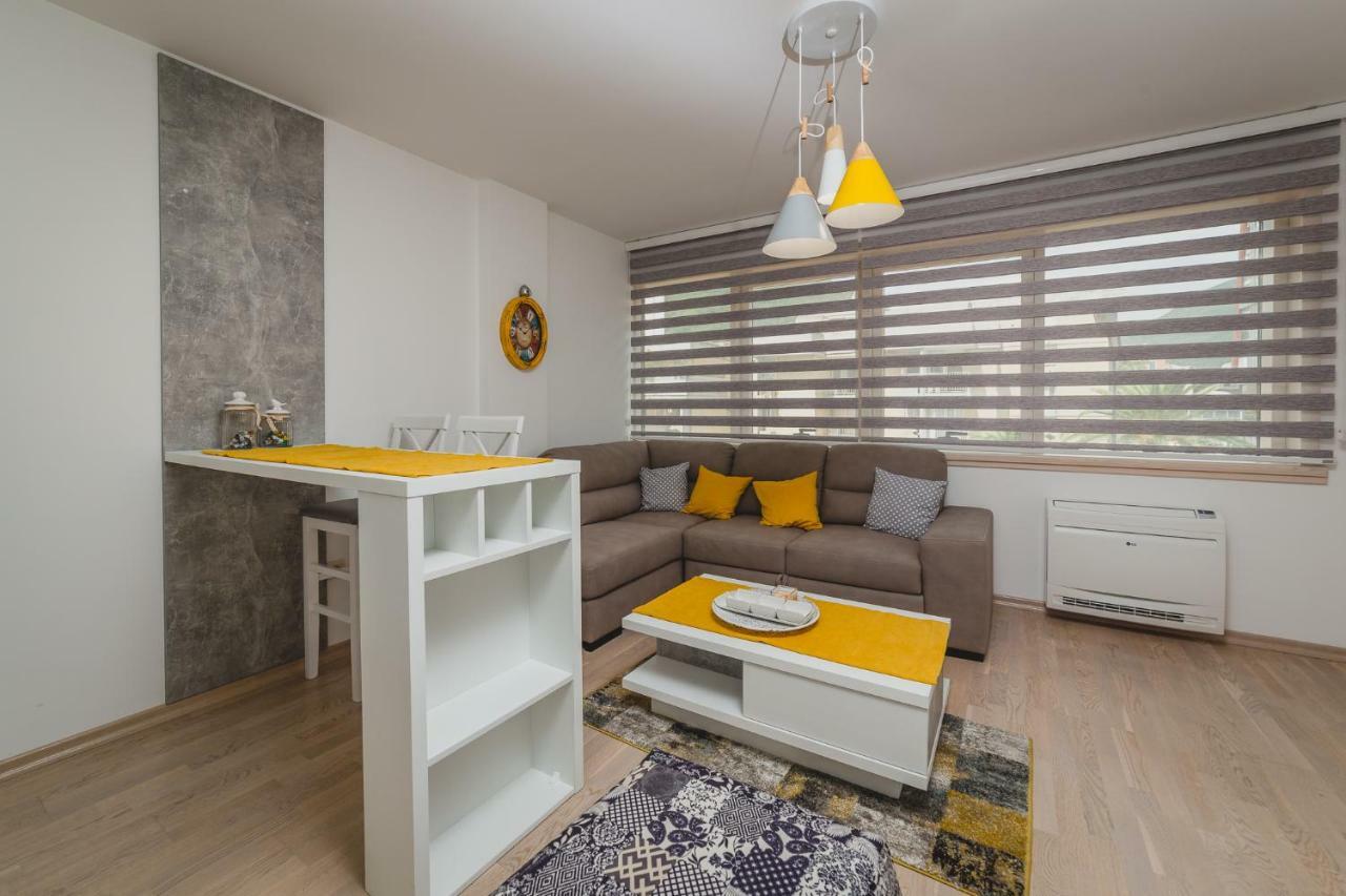 Luxury Fontana Apartment *