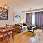 Luxury Fontana Apartments