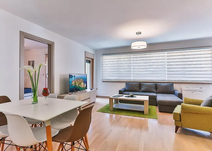 Luxury Fontana Apartments