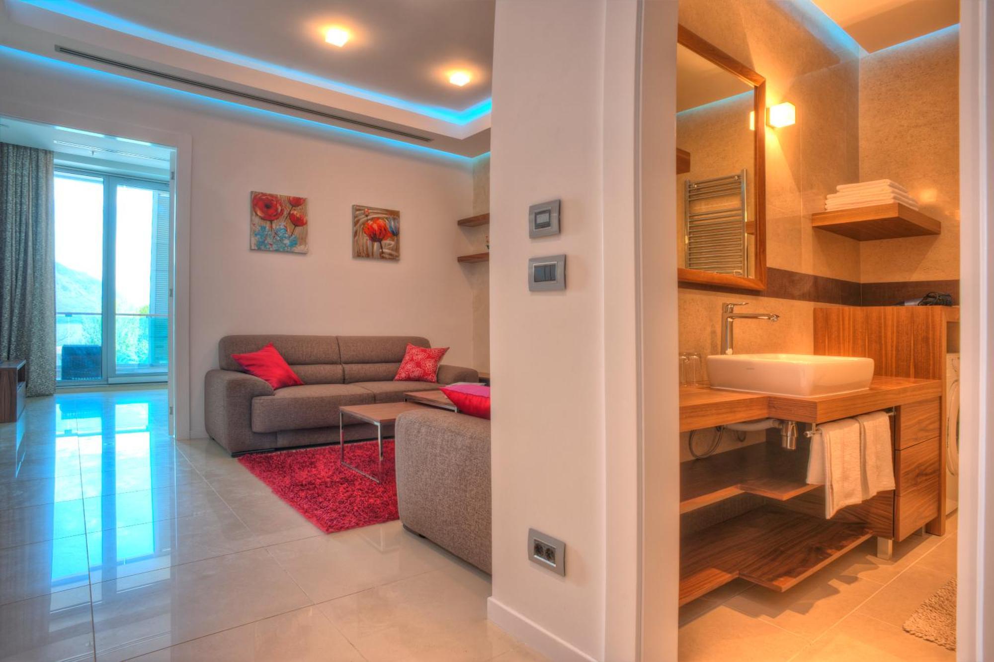 Lägenhet Luxury Fontana Budva