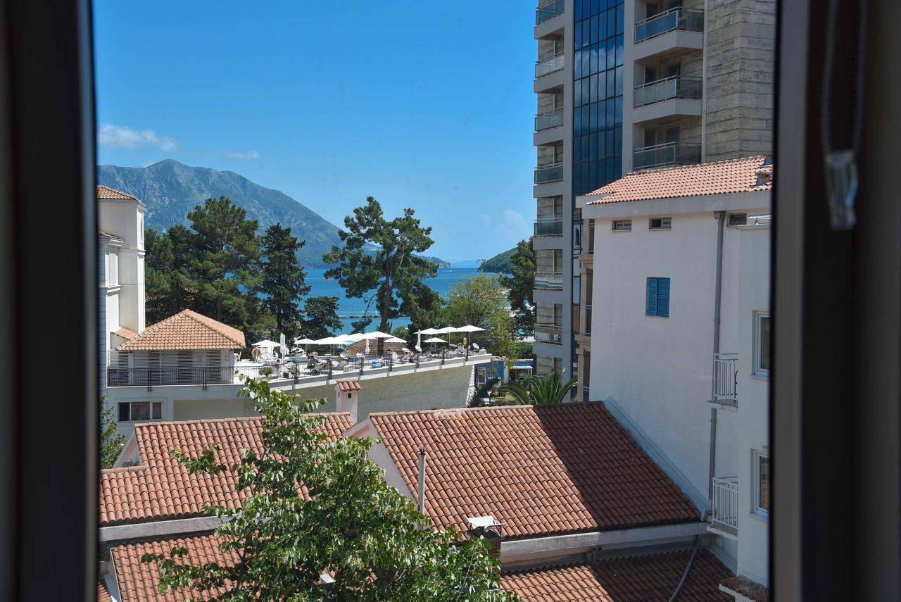 Lägenhet Luxury Fontana Budva